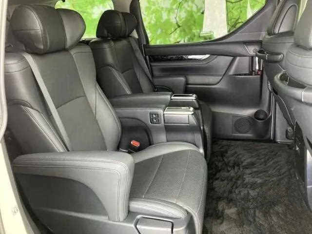 Toyota Alphard G 2023 — миниатюра 5