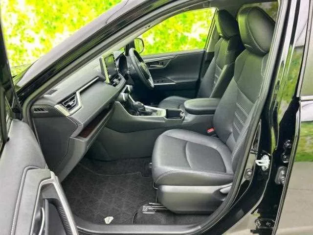 Toyota RAV4 2022 — миниатюра 3