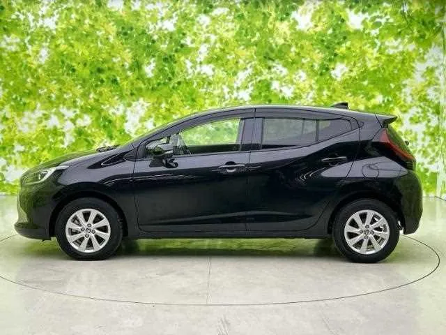Toyota AQUA 2022 — миниатюра 2