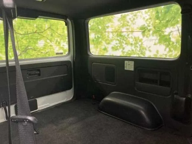 Toyota Hiace Van 2022 — миниатюра 3