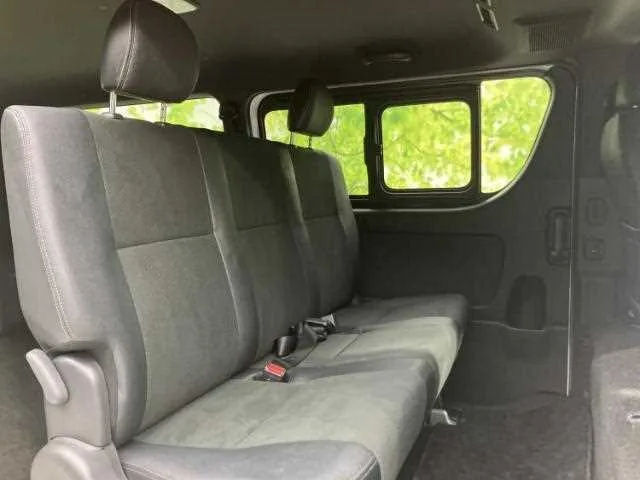 Toyota Hiace Van 2022 — миниатюра 5