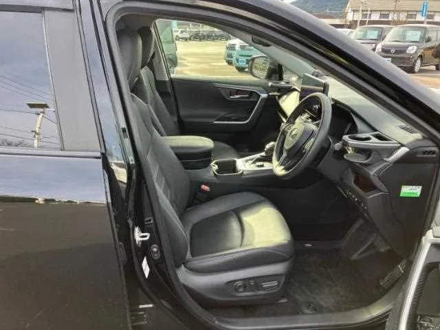 Toyota RAV4 2023 — миниатюра 5
