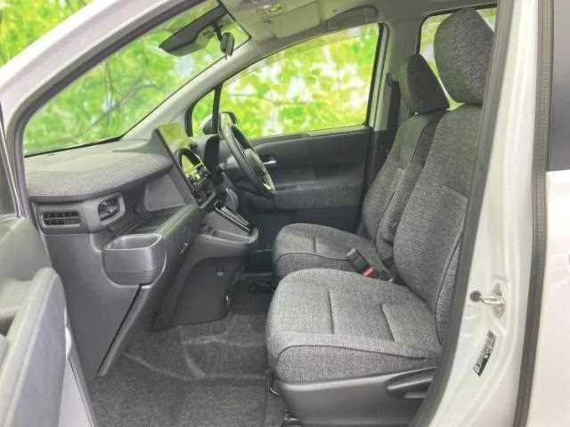 Toyota Sienta 2024 — миниатюра 3