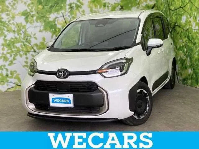 Toyota Sienta 2024 — фото 1, купить с доставкой в Москву