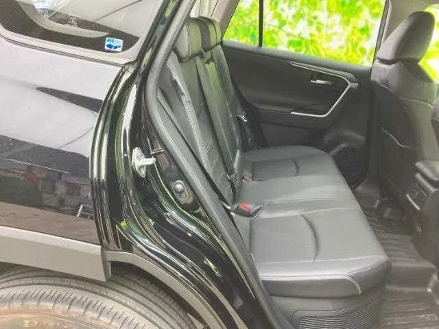 Toyota RAV4 2023 — миниатюра 3