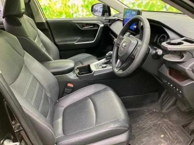 Toyota RAV4 2023 — миниатюра 5