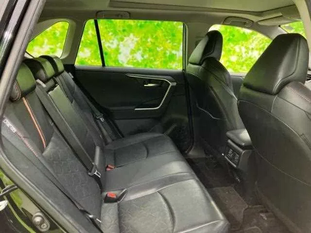 Toyota RAV4 2022 — миниатюра 5