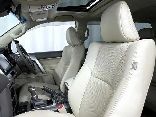 Toyota Land Cruiser Prado 2023 — миниатюра 3