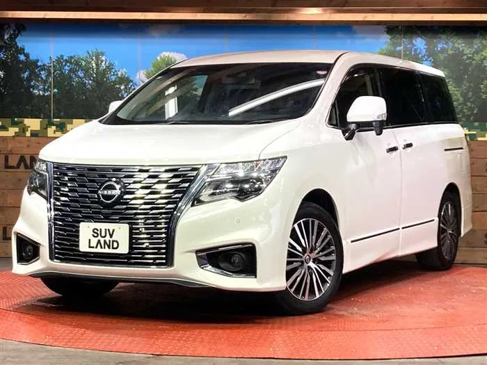 Nissan Elgrand 2024 — фото 1, купить с доставкой в Москву