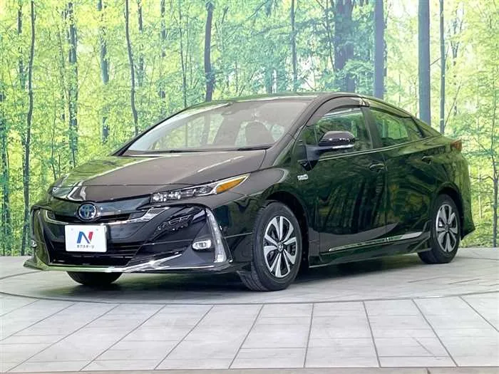 Toyota Prius PHV 2022 — миниатюра 5