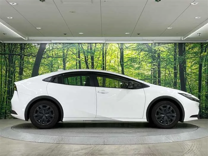 Toyota Prius 2023 — миниатюра 4