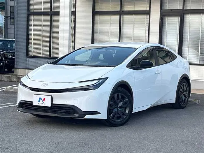 Toyota Prius 2024 — фото 1, купить с доставкой в Москву