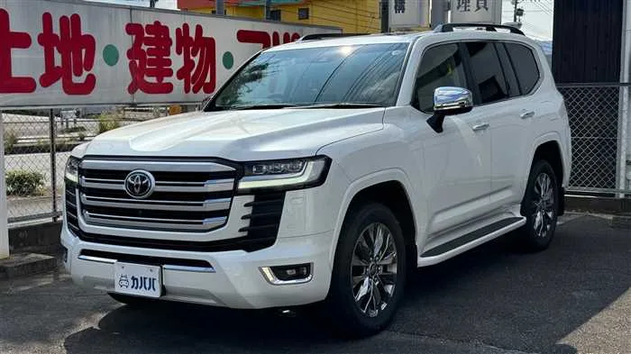 Toyota Land Cruiser ZX 2023 — фото 1, купить с доставкой в Москву