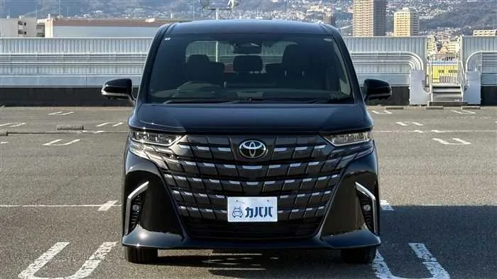 Toyota Alphard Z 2024 — миниатюра 2