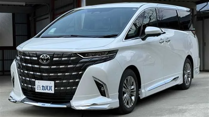 Toyota Alphard Z 2025 — фото 1, купить с доставкой в Москву