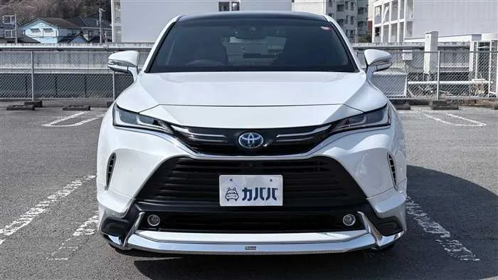Toyota Harrier Hybrid Z 2023 — миниатюра 2