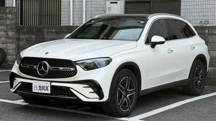Mercedes-Benz GLC-Class GLC 220d 4 AMG 2023 — фото 1, купить с доставкой в Москву
