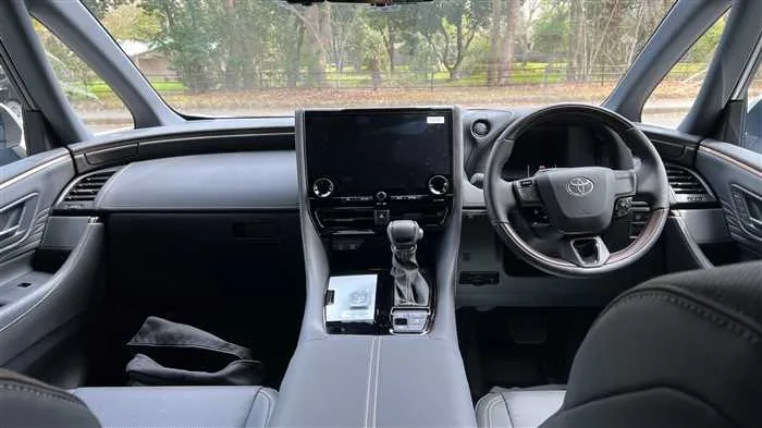 Toyota Alphard Z 2024 — миниатюра 5