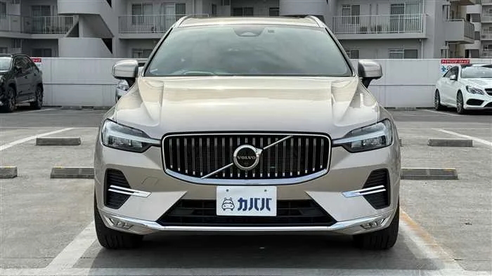 Volvo XC60 B5 AWD 2023 — миниатюра 2