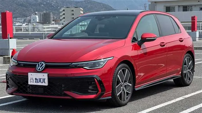 Volkswagen Golf eTSI R 2024 — фото 1, купить с доставкой в Москву