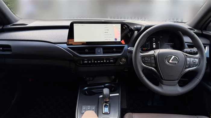 Lexus UX 300h 2025 — миниатюра 5