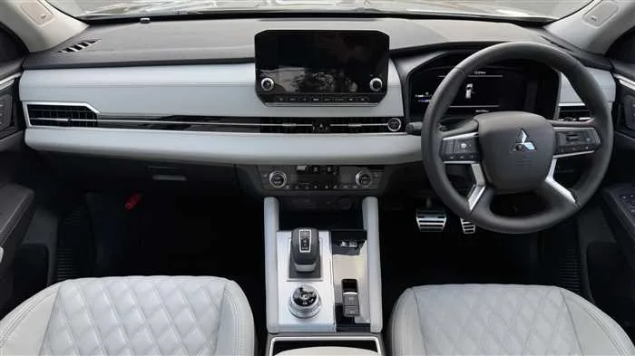Mitsubishi OUTLANDER PHEV P 2023 — миниатюра 5