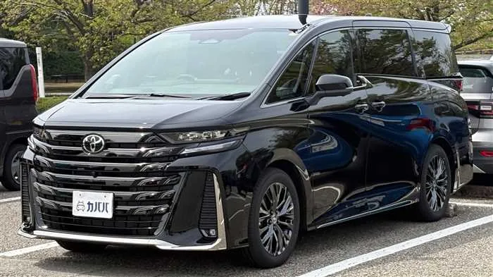 Toyota Vellfire Z 2025 — фото 1, купить с доставкой в Москву