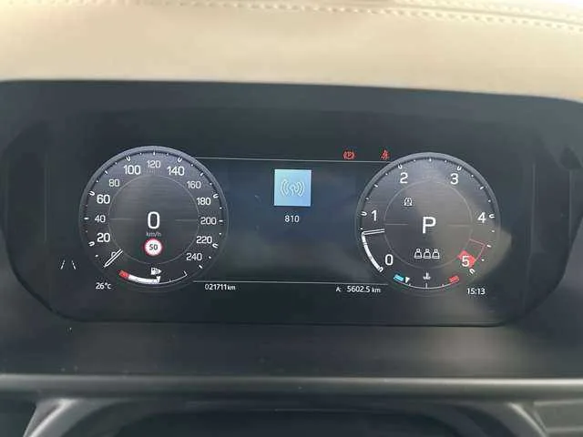 Land Rover Defender 2023 — миниатюра 4