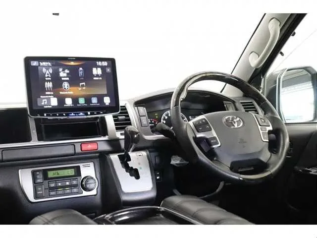 Toyota Hiace Wagon 2023 — миниатюра 3