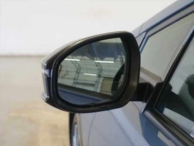 Toyota Prius 2024 — миниатюра 3