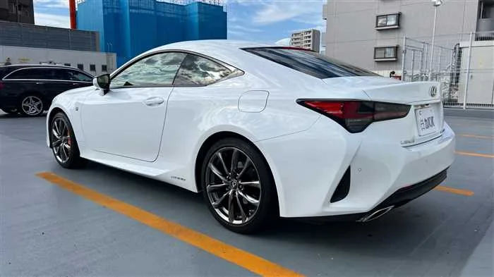 Lexus RC 300h F 2022 — миниатюра 3