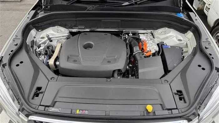 Volvo XC90 T8 AWD 2022 — миниатюра 4