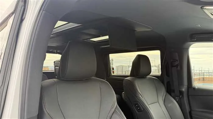 Toyota Alphard Z 2024 — миниатюра 3