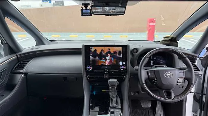 Toyota Alphard Z 2024 — миниатюра 5