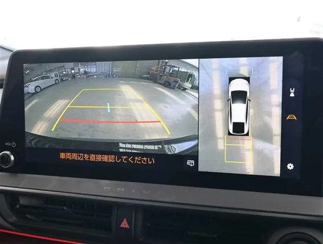 Toyota Prius Z 2023 — миниатюра 2
