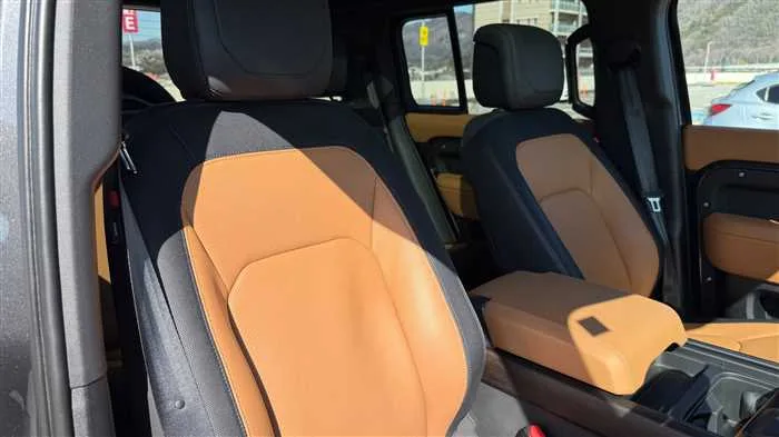 Land Rover Defender 110 X HSE D300 2024 — миниатюра 5
