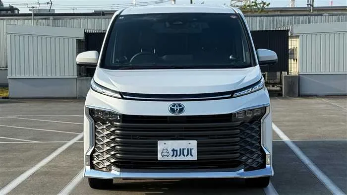 Toyota Voxy S-Z 4WD 2022 — миниатюра 2