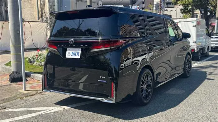 Toyota Vellfire Z 2023 — миниатюра 4