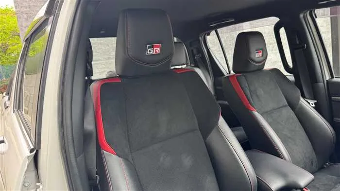 Toyota Hilux Z GR 2024 — миниатюра 5