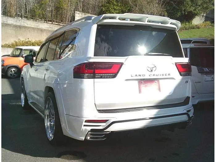 Toyota Land Cruiser ZX 2023 — миниатюра 5