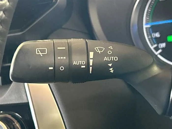 Toyota Harrier Hybrid 2023 — миниатюра 4