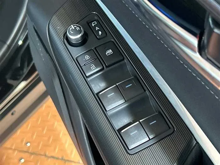Toyota Harrier Hybrid 2023 — миниатюра 5