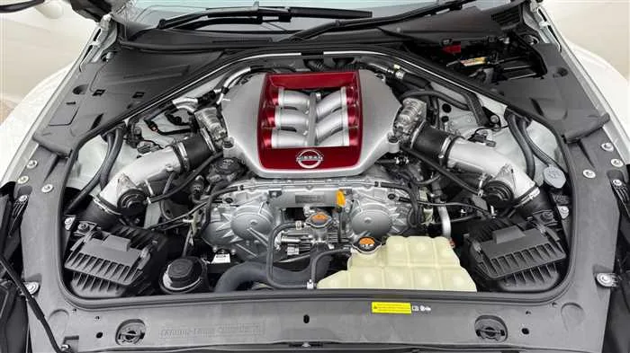Nissan Nissan GT-R 2025 — миниатюра 4