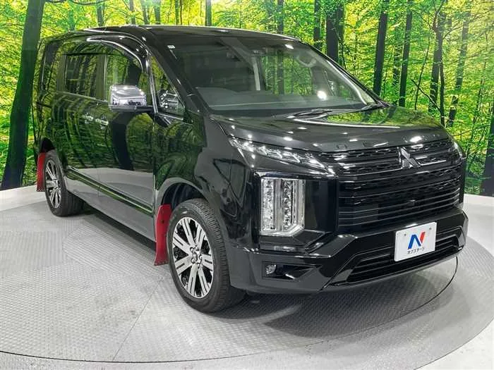 Mitsubishi Delica D:5 2022 — миниатюра 3