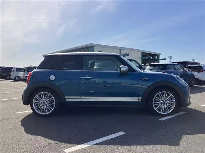 BMW MINI Cooper S 2023 — миниатюра 3