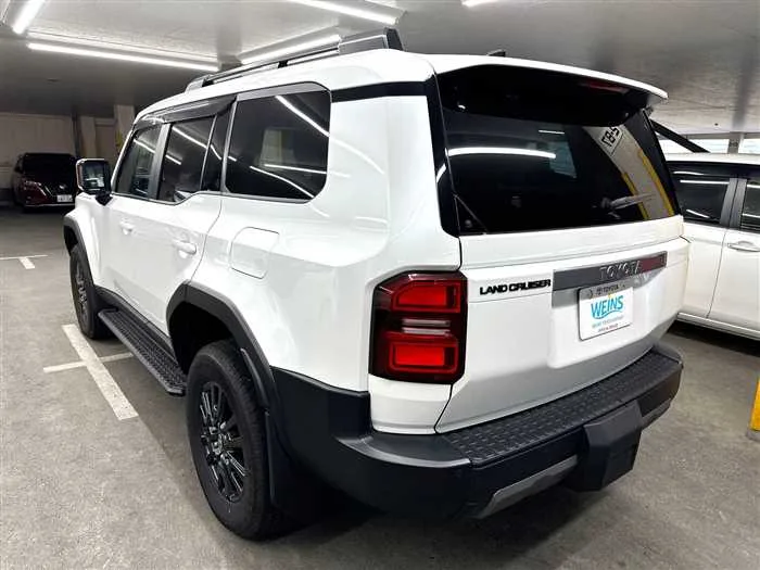 Toyota Land Cruiser 250 VXSun roofPanoramic view monitor 2024 — миниатюра 2