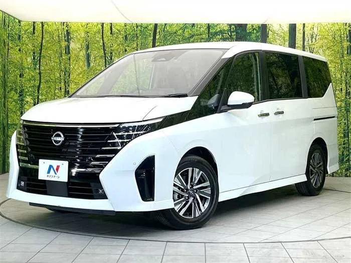 Nissan Serena 2025 — фото 1, купить с доставкой в Москву