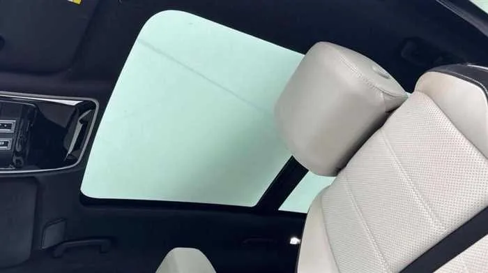 Land Rover Range Rover Velar AUTOMATIC DIESEL 2023 — миниатюра 4