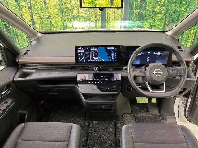 Nissan Serena 2023 — миниатюра 2