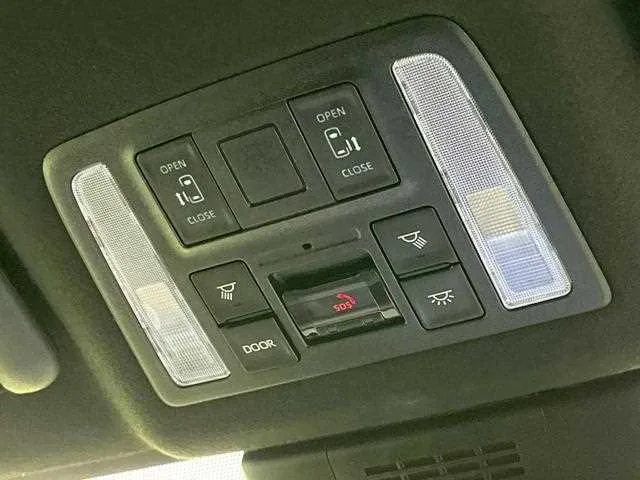 Toyota Noah 2022 — миниатюра 3